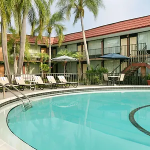 Days By Wyndham Clearwater/central Clearwater